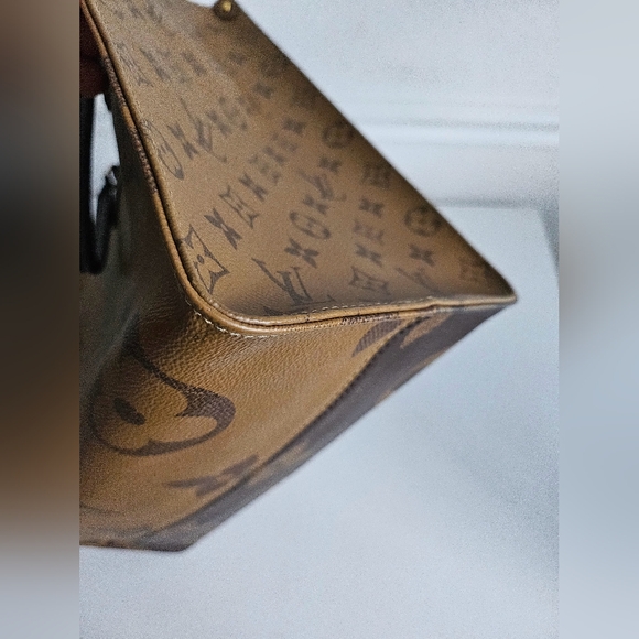 Louis Vuitton Reverse Monogram Onthego GM - Picture 7 of 13